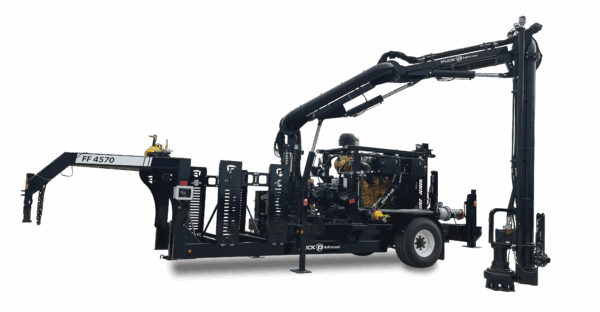 Puck FF 4570 trailer with boom extended