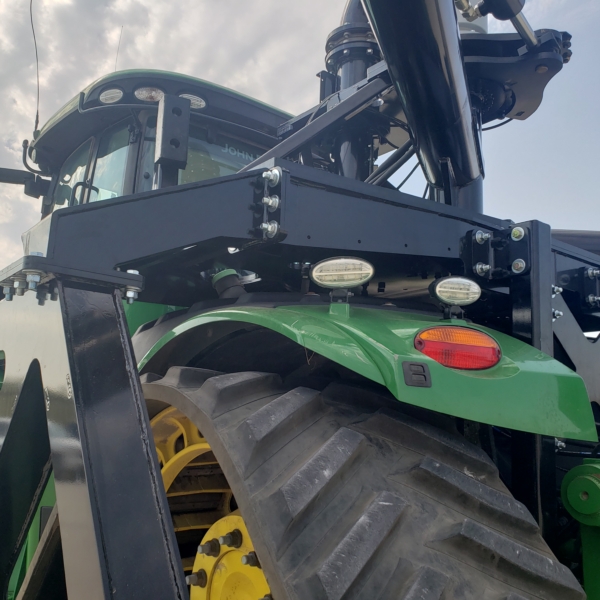 details of Puck 4WD Swingarm on John Deere tractor