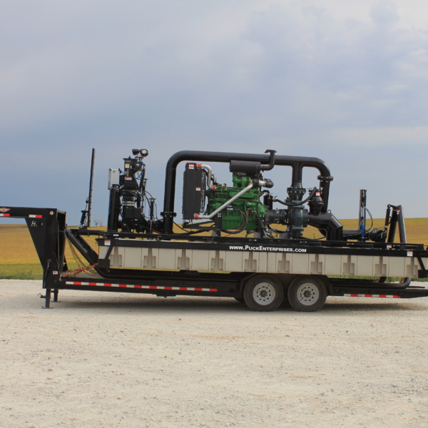 Puck floating agitator on trailer