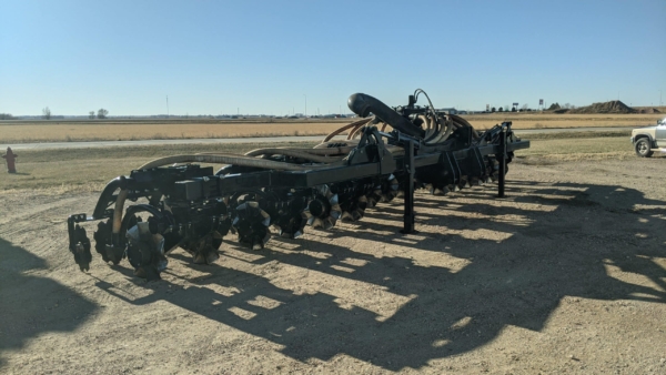 Puck Used Equipment - the back side view of a used 32′ Torsion Flex Toolbar