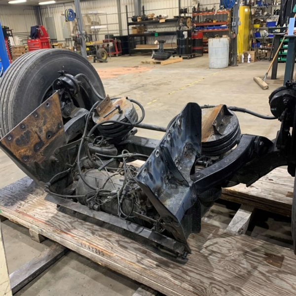 steer drop axle on a pallet on a forklift